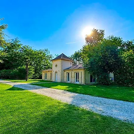 Domaine Du Dahu, Proche Saint Emilion Sablons (Drome)